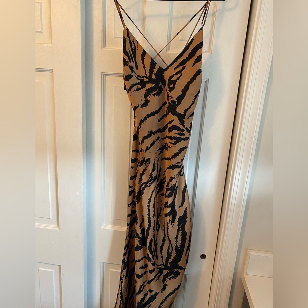 Zara never been worn leopard strappy dress. Midi length.